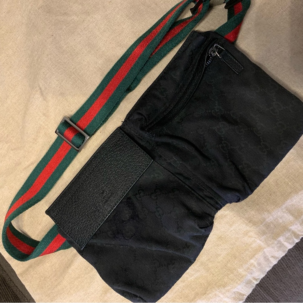 Authentic Gucci Bag with Green and Red Strap